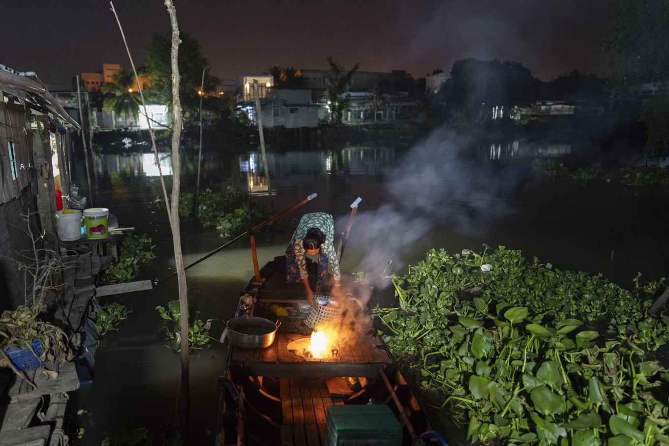 在越南的湄公河三角洲，在气候冲击下，搬到城市的诱惑变得更加强烈